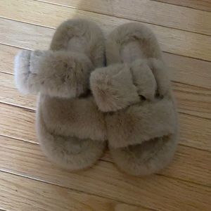 L-langmi slippers